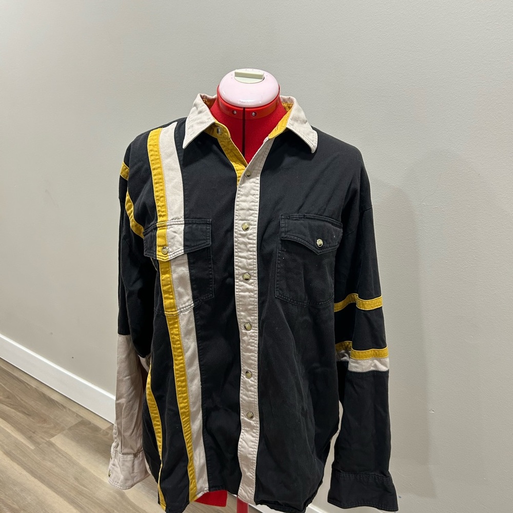 Wrangler pearl snap shirt